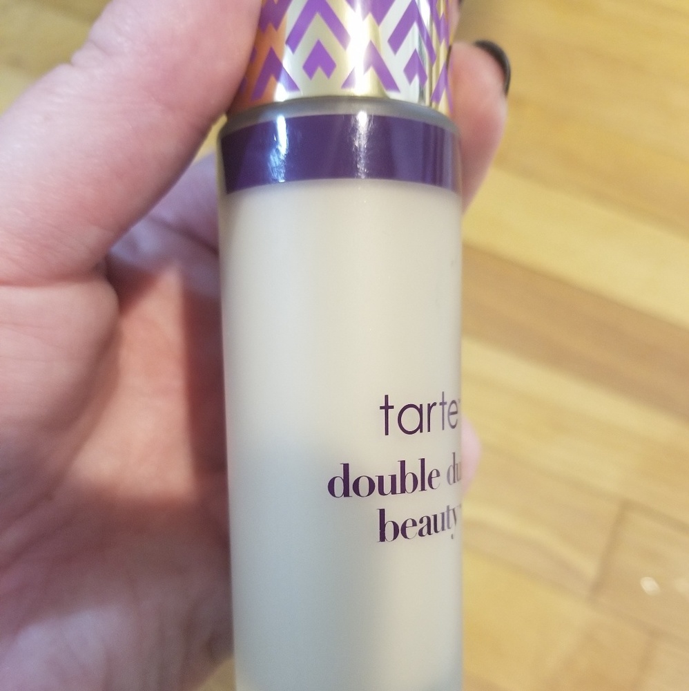 Tarte Matte Shape Tape foundation